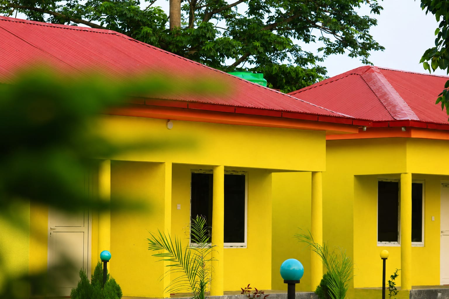 Yellow House Resort exterior